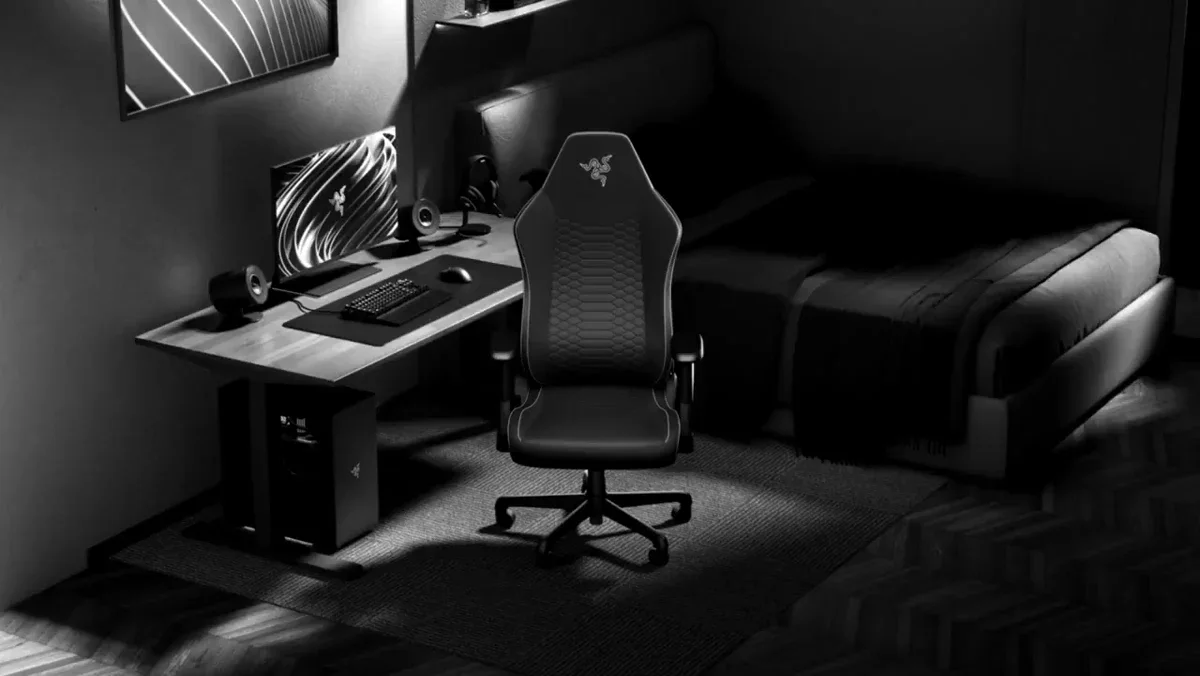 R Λ Z Ξ R: Keep your setup classic Razer — public x-twitter post media curated for social post design inspiration.